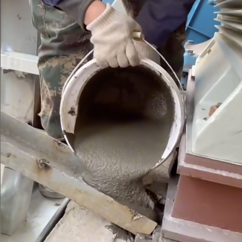 鸡泽旧混凝土基面需要怎么处理才能灌浆？